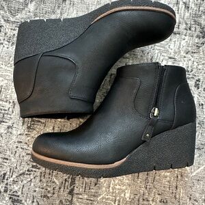 Dr. Scholl's Black Wedge Boots